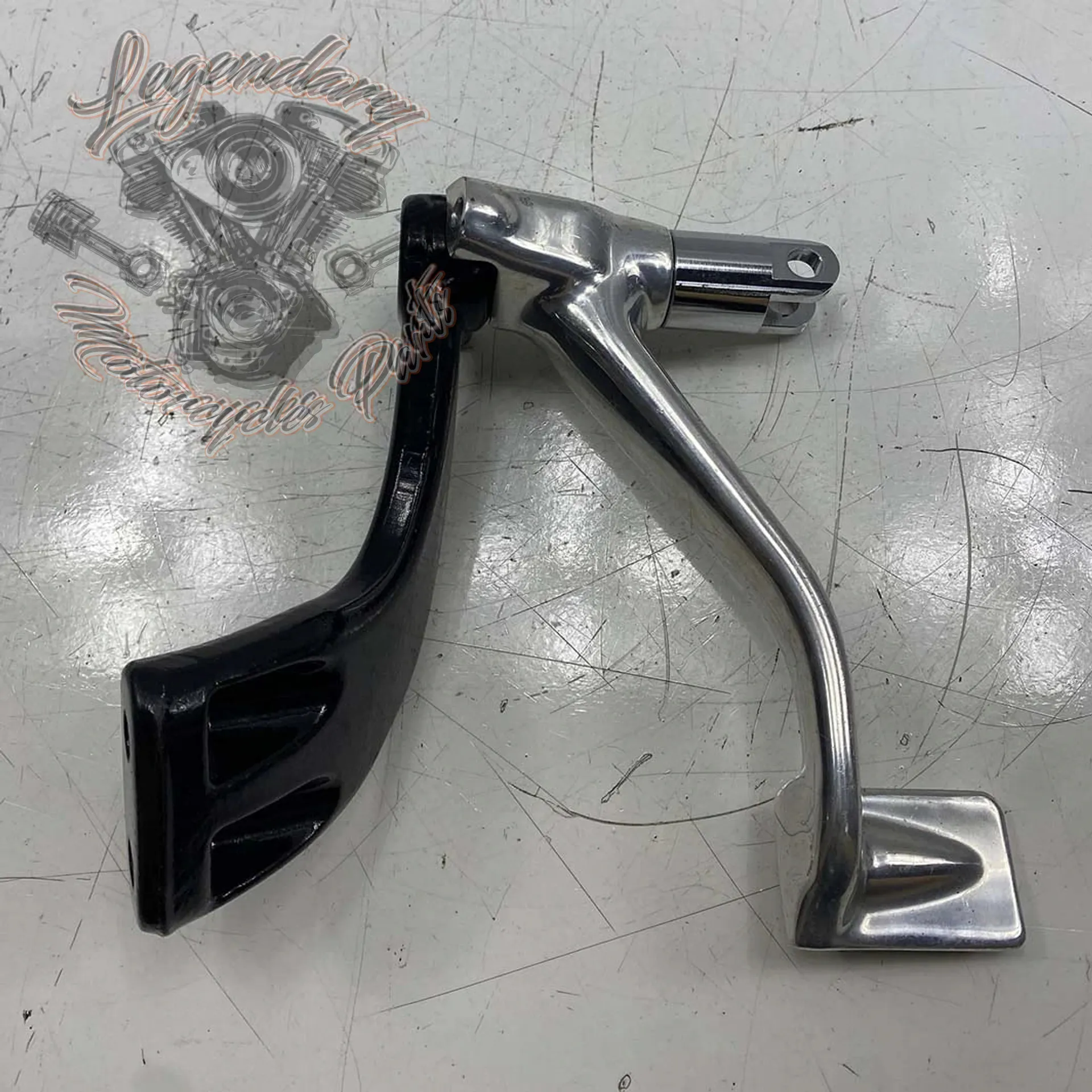 Support de repose-pied conducteur droit OEM 42971-04