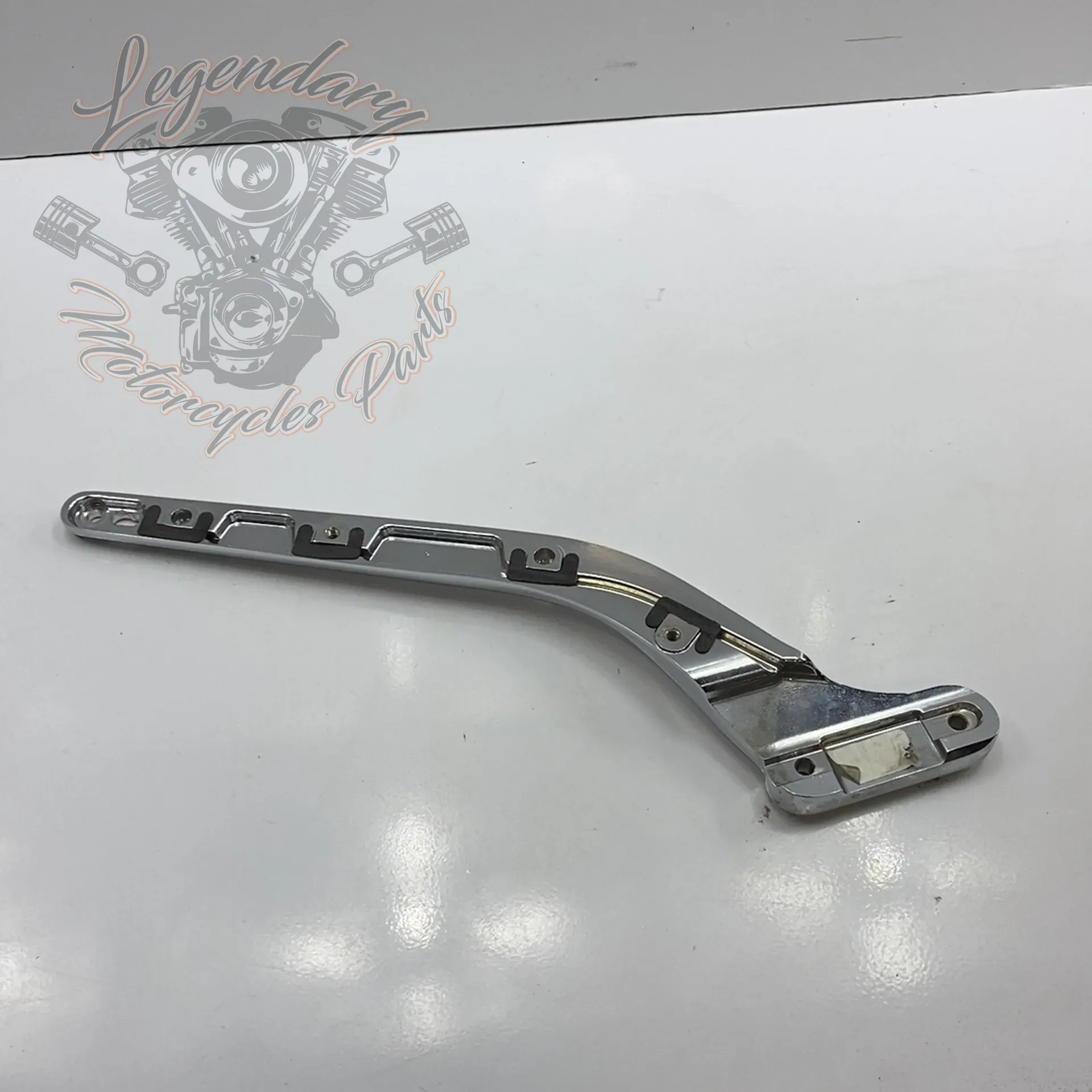 Support garde boue arrière gauche OEM 59500101