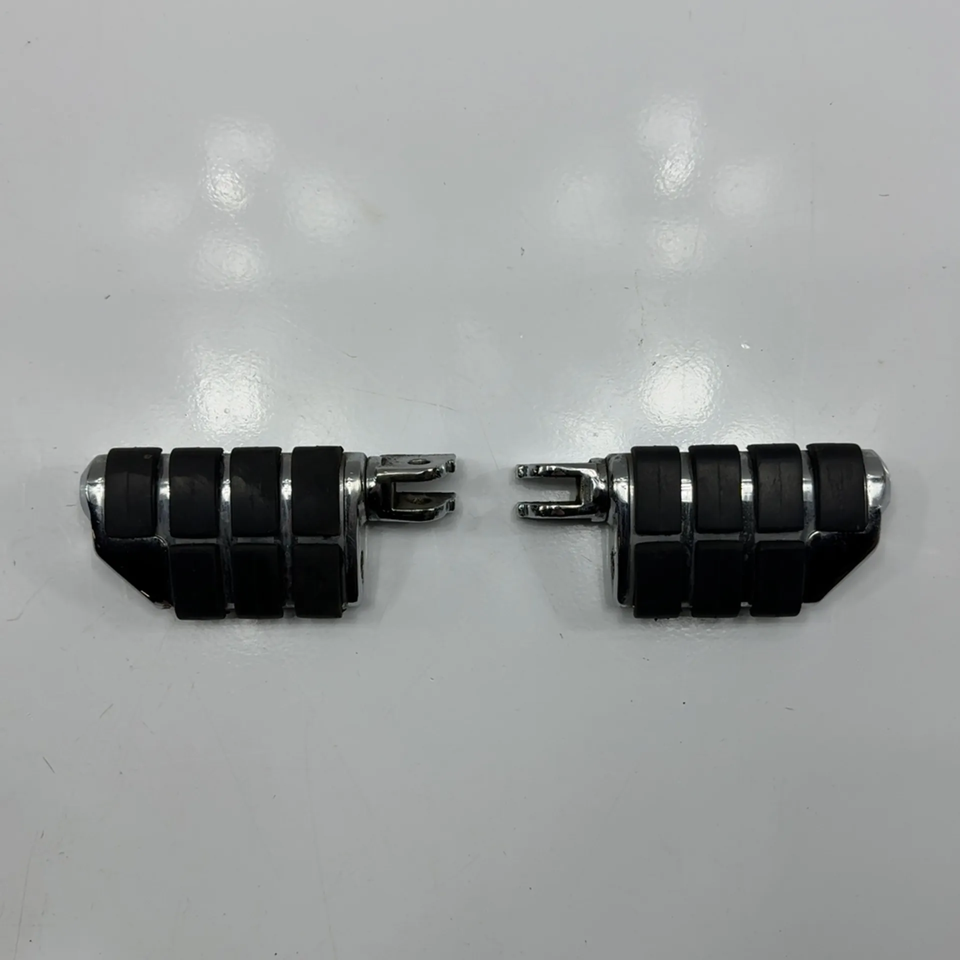 Repose-pieds, Dually ISO Ref 7938