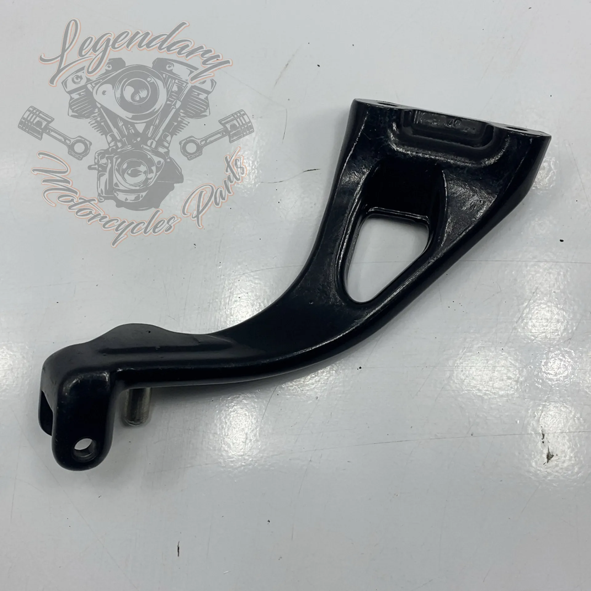 Support de repose pied conducteur droit OEM 50500601