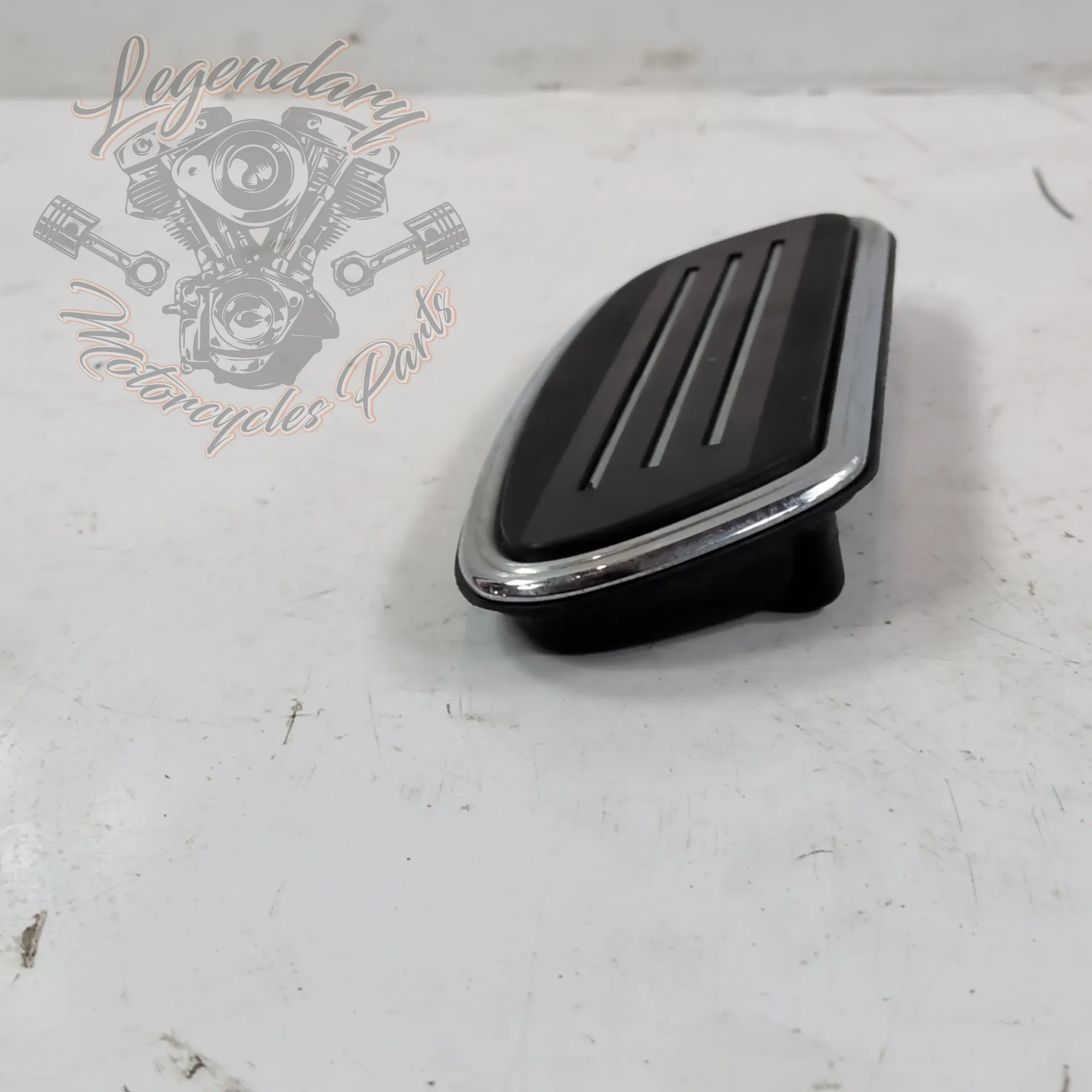 Insert de marche pied passager gauche Streamliner OEM 50422-05